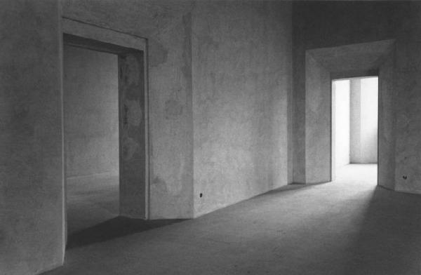 Stai al mondo, solo perché c'è posto