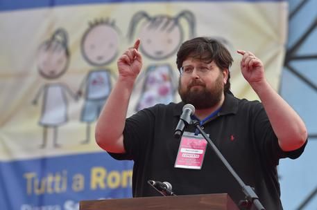 I 10 MIGLIORI INNI DI PARTITI POLITICI IN ITALIA
